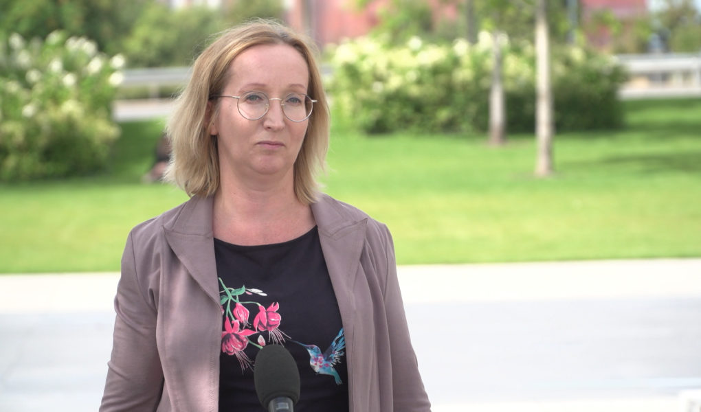 Po kilku miesiącach przerwy dzieci wracają do szkół. Tylko co dziesiąty rodzic nie ma żadnych obaw związanych ze wznowieniem lekcji stacjonarnych