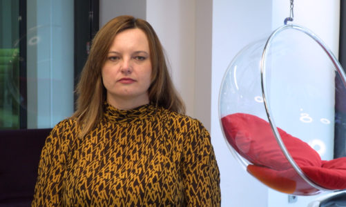 Koronawirus wywołuje u Polaków niepewność. Co trzeci spodziewa się nasilenia pandemii albo obawia o swoje dochody