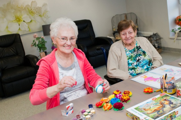 Zdrowie, BIZNES - Zarówno aktywność fizyczna, jak i umysłowa są kluczem do zachowania dobrego zdrowia, pozytywnego nastroju i chęci do życia przez długie lata., CO ROBIĆ, BY WZMOCNIĆ AKTYWNOŚĆ INTELEKTUALNĄ SENIORÓW? Zdrowie, BIZNES - Zarówno aktywność fizyczna, jak i umysłowa są kluczem do zachowania dobrego zdrowia, pozytywnego nastroju i chęci do życia przez długie lata.