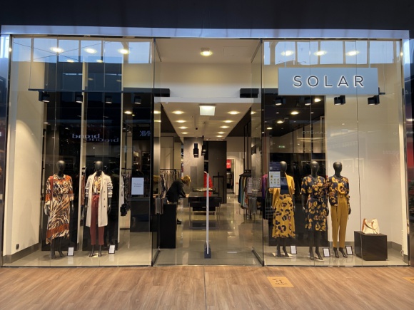 Handel, BIZNES - Wraz z ponownym otwarciem Wrocław Fashion Outlet otworzył się salon z klasyczną i stylową modą damską marki Solar, z kolei w marcu do grona marek jedynego outletu Dolnego Śląska dołączy salon jubilerski YES, Nowe marki we Wrocław Fashion Outlet Handel, BIZNES - Wraz z ponownym otwarciem Wrocław Fashion Outlet otworzył się salon z klasyczną i stylową modą damską marki Solar, z kolei w marcu do grona marek jedynego outletu Dolnego Śląska dołączy salon jubilerski YES