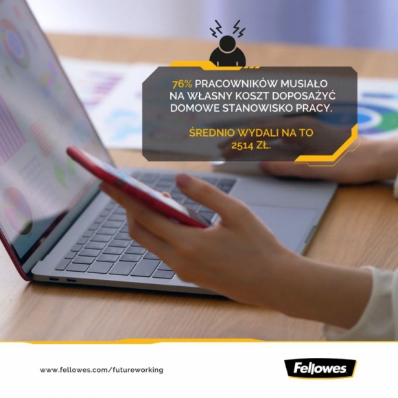 Praca, BIZNES - W ciągu roku home office stał się normą dla milionów Polaków. Pracownicy przenieśli się z biur do domów, ale tylko nieliczni mogą pochwalić się dogodnym, w pełni ergonomicznym miejscem pracy w swoich czterech ścianach., Bolesne home office. Kto powinien zadbać o poprawę warunków pracy zdalnej? Praca, BIZNES - W ciągu roku home office stał się normą dla milionów Polaków. Pracownicy przenieśli się z biur do domów, ale tylko nieliczni mogą pochwalić się dogodnym, w pełni ergonomicznym miejscem pracy w swoich czterech ścianach.