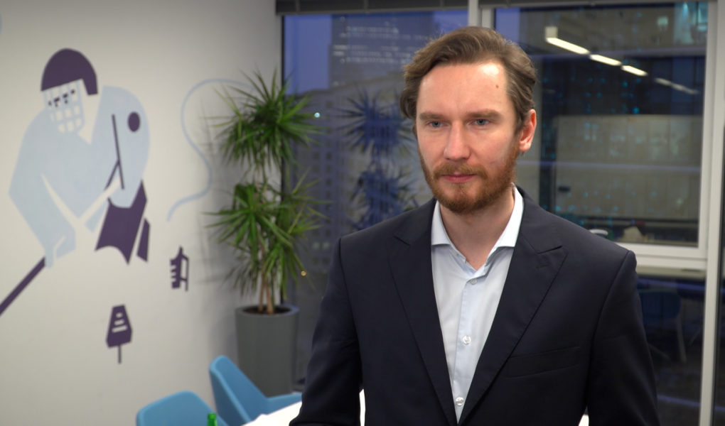 Aktywność fizyczna stała się sposobem na wsparcie zdrowia i łagodzenie stresu związanego z pandemią. Polacy chcą kontynuować treningi, ale potrzebują do tego otwartej infrastruktury sportowej