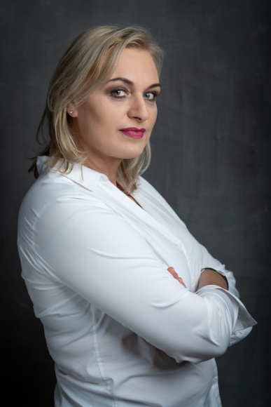 Edukacja, BIZNES - Polityka energetyczna stawia przed nami ambitne cele. Eksperci alarmują, że nie ma już czasu, aby nie angażować w transformację wszystkich dostępnych zasobów. Dlatego też tak istotna jest kwestia aktywnej edukacji sektora, w tym pod kątem zielonych miejsc pracy., Edukacja sektora energetycznego w dobie transformacji Edukacja, BIZNES - Polityka energetyczna stawia przed nami ambitne cele. Eksperci alarmują, że nie ma już czasu, aby nie angażować w transformację wszystkich dostępnych zasobów. Dlatego też tak istotna jest kwestia aktywnej edukacji sektora, w tym pod kątem zielonych miejsc pracy.