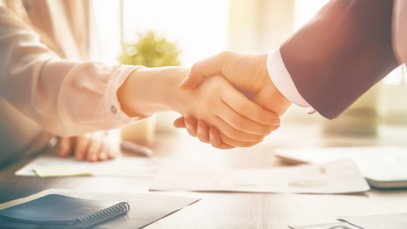 Handel, BIZNES - Eurocash zawarł umowę inwestycyjną, na podstawie której nabędzie 49% (a docelowo 50%) udziałów w spółce Arhelan prowadzącej ponad 100 sklepów detalicznych w północno-wschodniej Polsce., Grupa Eurocash nabędzie udziały w spółce prowadzącej sieć sklepów Arhelan Handel, BIZNES - Eurocash zawarł umowę inwestycyjną, na podstawie której nabędzie 49% (a docelowo 50%) udziałów w spółce Arhelan prowadzącej ponad 100 sklepów detalicznych w północno-wschodniej Polsce.