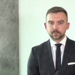 Pracodawcy nie mogą wymagać od pracowników szczepień ani informacji na ten temat. Nie można jednak wykluczyć zwolnienia pracownika za to, że jest niezaszczepiony