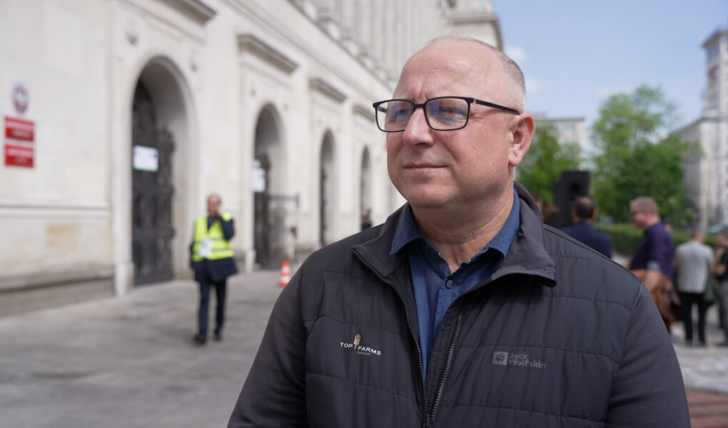 Rolnicy z Wielkopolski i Opolszczyzny protestują przeciwko likwidacji ich miejsc pracy. Minister rolnictwa deklaruje szukanie rozwiązań