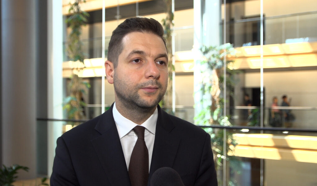 Zbliża się szczyt UE–Chiny. Głównym tematem spotkania będzie polityka handlowa, w tym cła