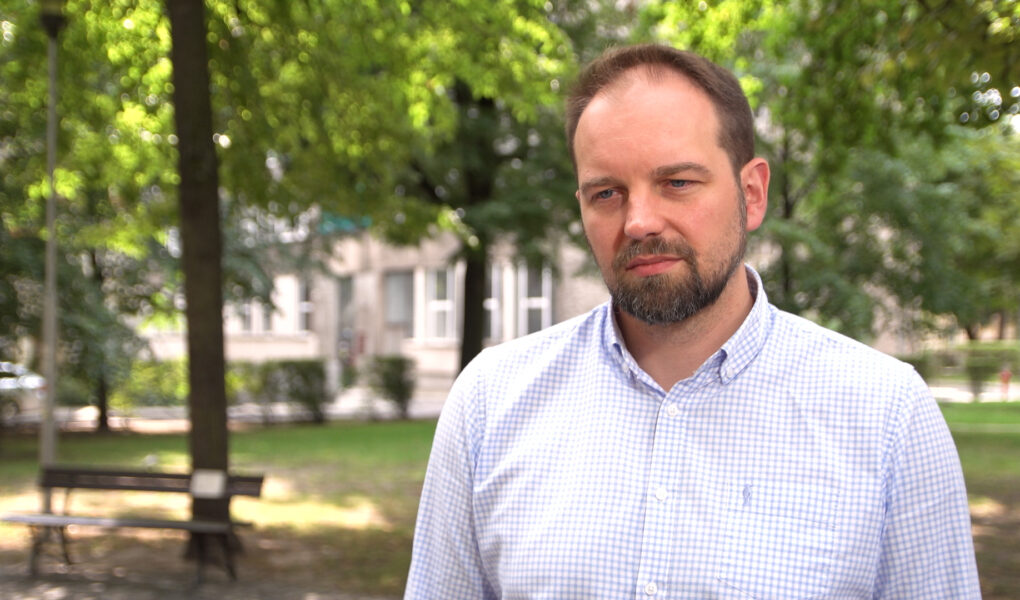 Polscy naukowcy pracują nad nowymi materiałami do chłodzenia i ogrzewania budynków. Inspiracją jest budowa motyli