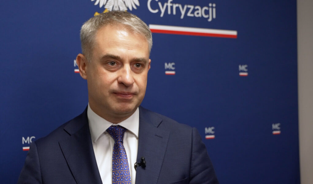 K. Gawkowski: Polska w cyfrowej transformacji gospodarki awansowała do pierwszej ligi w Europie. 2,8 mld zł z KPO jeszcze ten proces przyspieszy