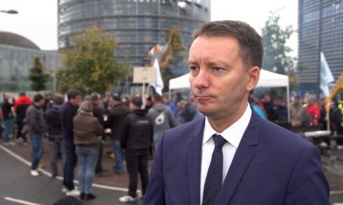 Rolnicy protestują przeciw zmianom w unijnym budżecie. Obawiają się, że reforma WPR zagrozi bezpieczeństwu żywnościowemu Europy