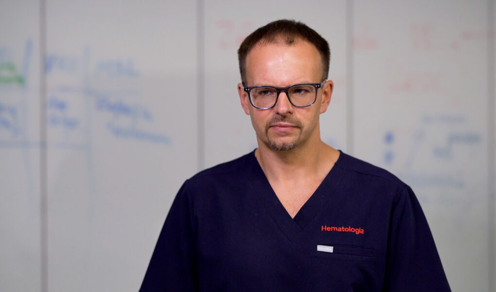 Objawy szpiczaka plazmocytowego często są mylone z innymi dolegliwościami wieku starszego. Perspektywy pacjentów chorujących na ten nowotwór coraz lepsze